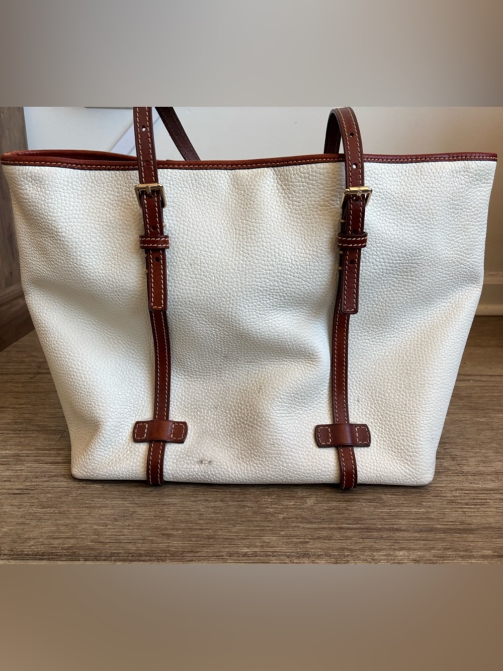 👜 Dooney & Bourke Pebbled Leather Tote Cream Brown Trim Large Shoulder Bag - Picture 3 of 9